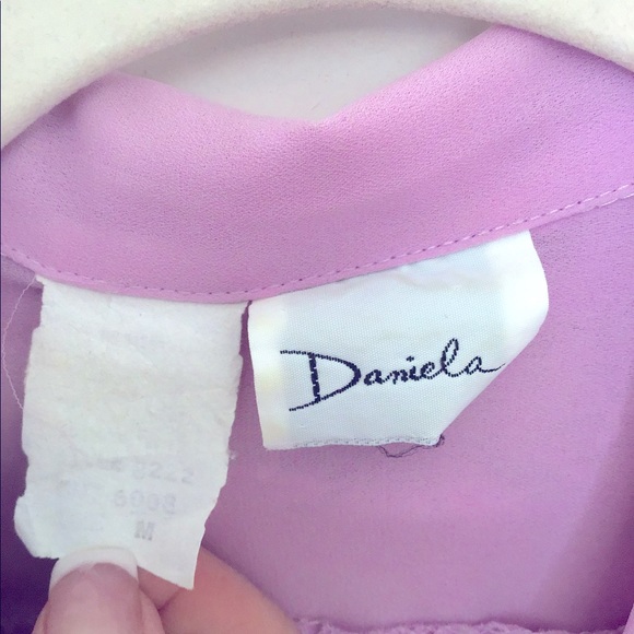 FINAL PRICE Pretty Lavender Blouse
Vintage Sz M - Picture 3 of 3